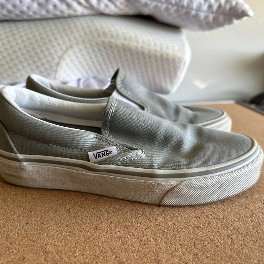 Vans Classic Slip-On Shoes Grey Unisex Mens Size 3.5/Womens size 5